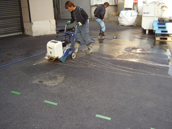 ���݃A�X�t�@���g�P��